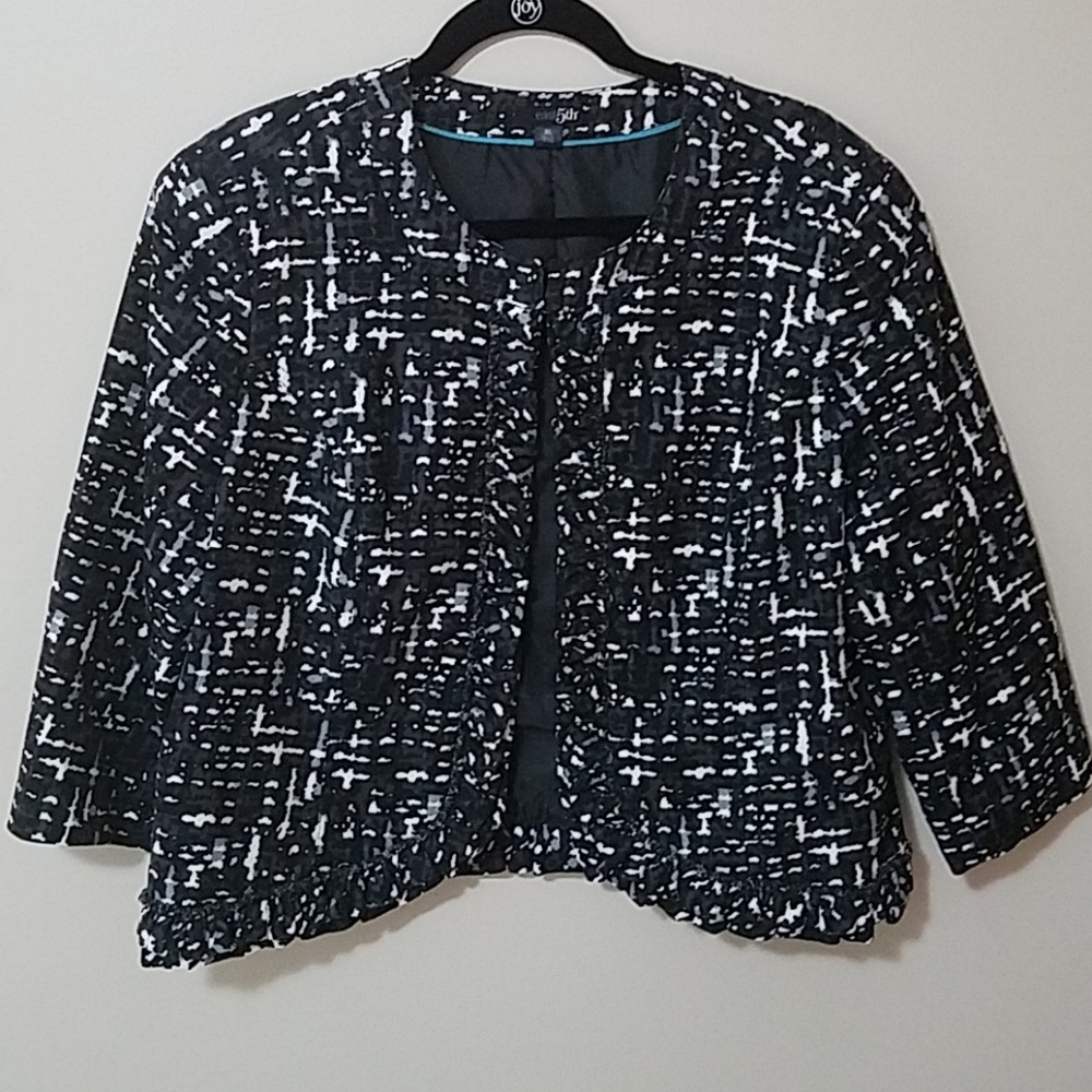 east5th Black and White  jacket Sz XL